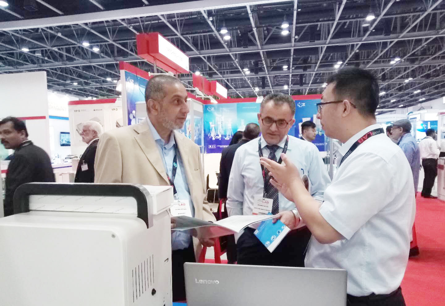 HAPPY8开心8亮相ARAB LAB 2018，精品仪器诠释中国智造之美