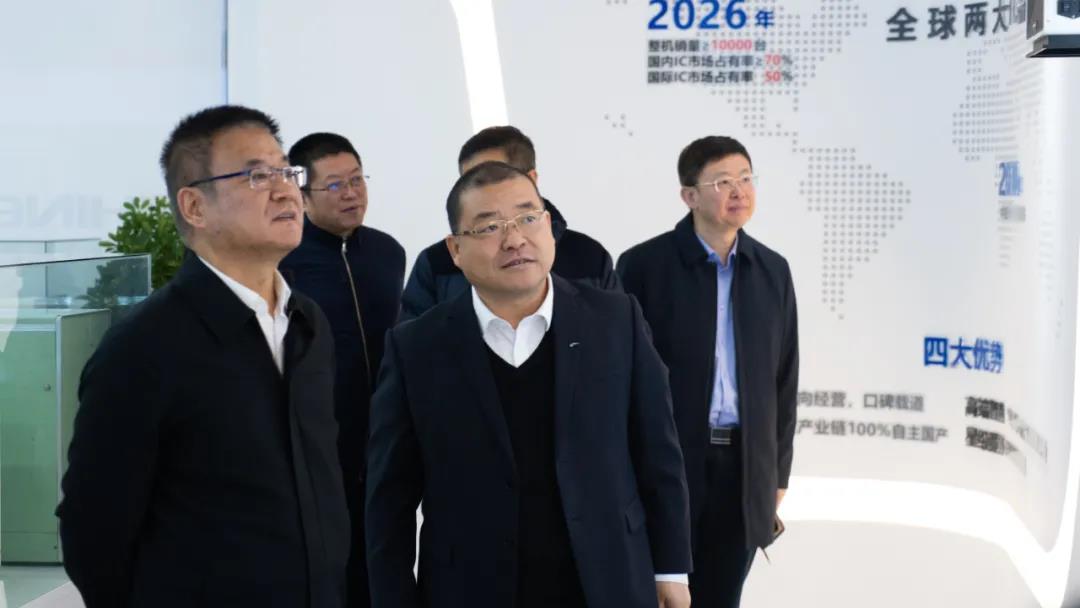 总经理朱新勇解说离子色谱发展过程