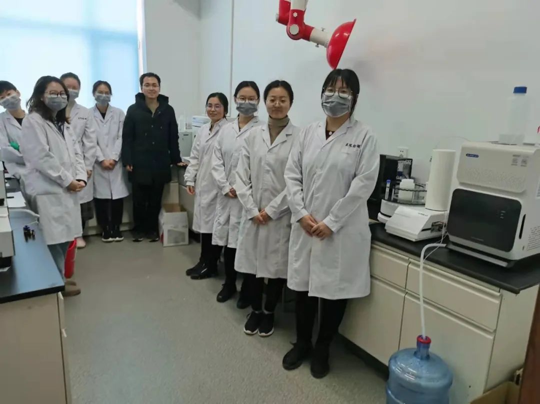 我是HAPPY8开心8售后工程师丨为客户，千里奔走也值得