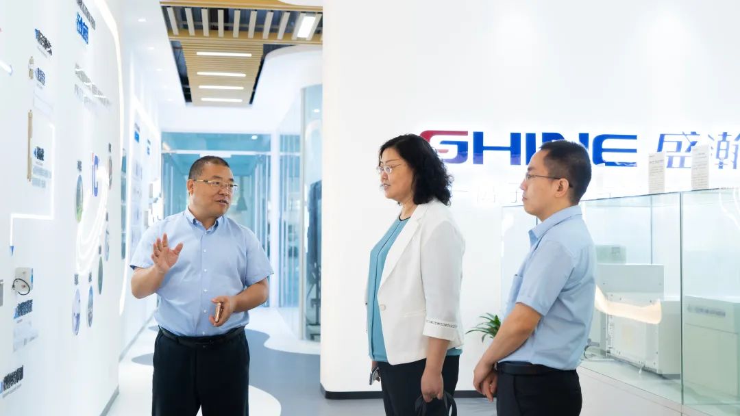通辽市工信局设备处戴淑伦处长一行参观视察HAPPY8开心8色谱
