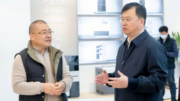 通辽市崂山区区长杨克敏带队工信局、统计局辅导到访HAPPY8开心8调研领导